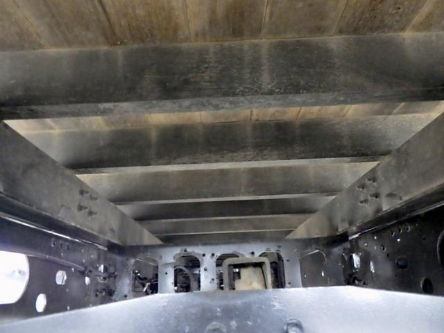 フォワード  2.45トン 4段クレーン付き平ボディー ラジコン フックイン 2.93t吊り 差し違いアウトリガー 左右アオリバランサー ユニック 衝突軽減ブレーキ 坂道発進補助装置 ETC 2450kg 6MT(33枚目)