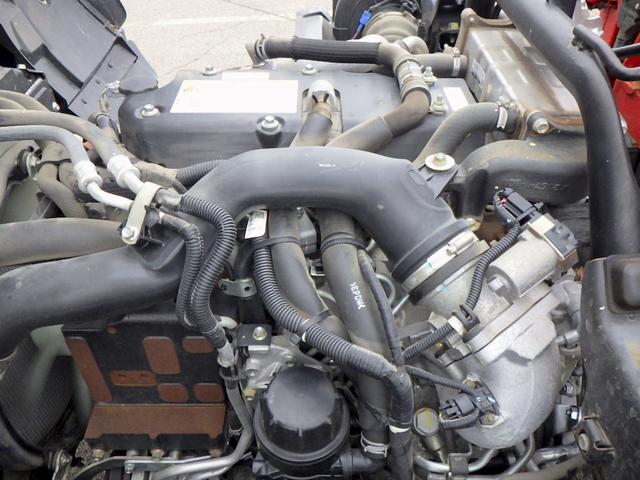 フォワード  2.45トン 4段クレーン付き平ボディー ラジコン フックイン 2.93t吊り 差し違いアウトリガー 左右アオリバランサー ユニック 衝突軽減ブレーキ 坂道発進補助装置 ETC 2450kg 6MT(34枚目)