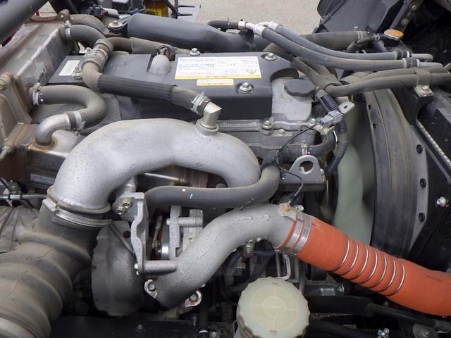 フォワード  2.45トン 4段クレーン付き平ボディー ラジコン フックイン 2.93t吊り 差し違いアウトリガー 左右アオリバランサー ユニック 衝突軽減ブレーキ 坂道発進補助装置 ETC 2450kg 6MT(35枚目)