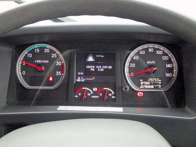 フォワード  2.45トン 4段クレーン付き平ボディー ラジコン フックイン 2.93t吊り 差し違いアウトリガー 左右アオリバランサー ユニック 衝突軽減ブレーキ 坂道発進補助装置 ETC 2450kg 6MT(51枚目)