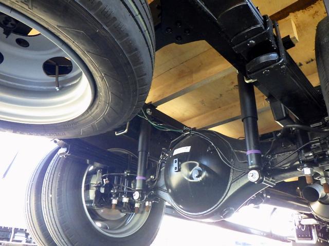 キャンター 2.9トン 平ボディー ワイド超ロング 現行モデル 10インチ液晶メーター 左右アオリバランサー 磁気サスシート 衝突軽減ブレーキ 車線逸脱警報 交通標識認識機能 バックモニター 2900kg AT(27枚目)