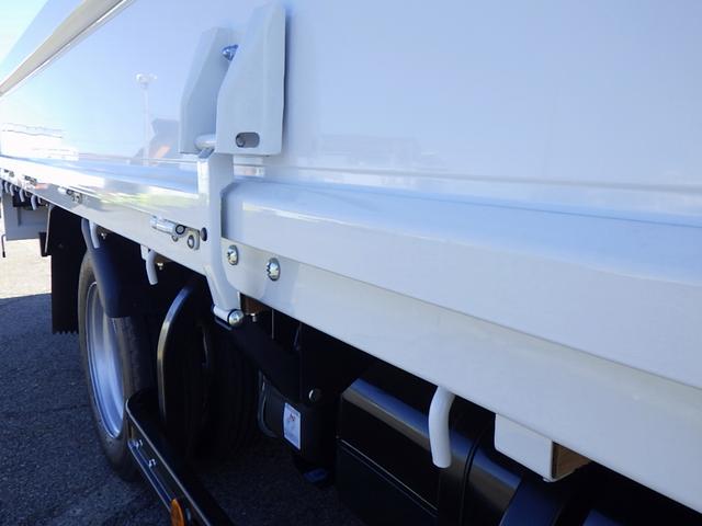 キャンター 2.9トン 平ボディー ワイド超ロング 現行モデル 10インチ液晶メーター 左右アオリバランサー 磁気サスシート 衝突軽減ブレーキ 車線逸脱警報 交通標識認識機能 バックモニター 2900kg AT(31枚目)