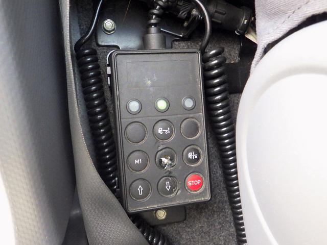 フォワード 2.75トン アルミウイング 620 標準幅 ラッシングレール2段 床木製 引き出しフック5対 左右あおり開閉補助 リア車高調整付エアサス メッキパーツ 衝突被害軽減ブレーキ バックモニター ETC(25枚目)