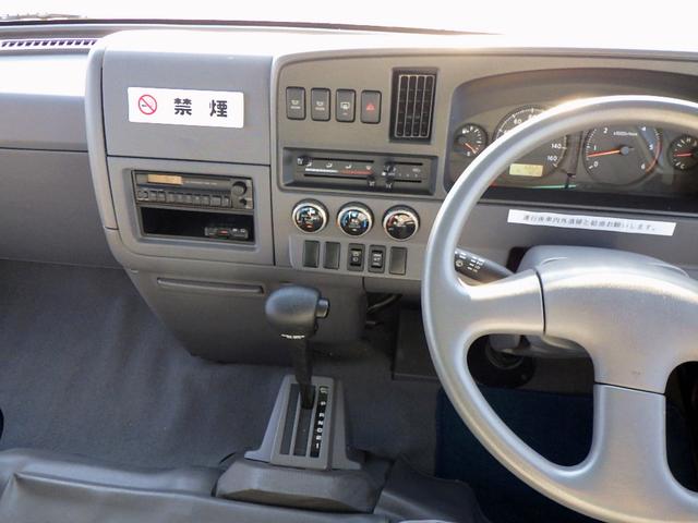 シビリアンバス 　マイクロバス　ロング　ＳＶグレード　２９人乗り　自動スイングドア　オートステップ　３段ステップ　左電調ミラー　リアワイパー　デフォガ　プライバシーガラス　冷蔵庫　デジタル時計　純正ラジオ　ＥＴＣ　ＡＴ（12枚目）