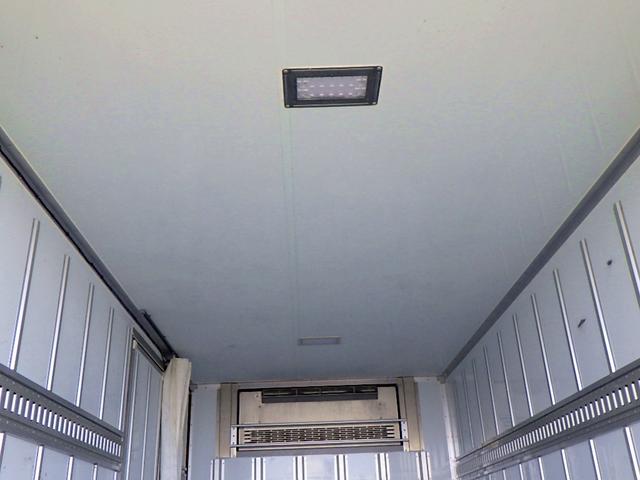 ダイナトラック 3トン 冷蔵冷凍車 -30℃から30℃設定 ワイドキャビン 荷台ワイドロング 左スライドドア ラッシング2段 荷台床ステンレス 樹脂製スノコ 開口部室内カーテン スタンバイ 3000kg 3人乗 AT(10枚目)