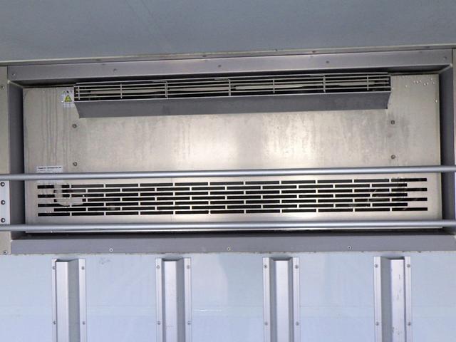 ダイナトラック 3トン 冷蔵冷凍車 -30℃から30℃設定 ワイドキャビン 荷台ワイドロング 左スライドドア ラッシング2段 荷台床ステンレス 樹脂製スノコ 開口部室内カーテン スタンバイ 3000kg 3人乗 AT(13枚目)