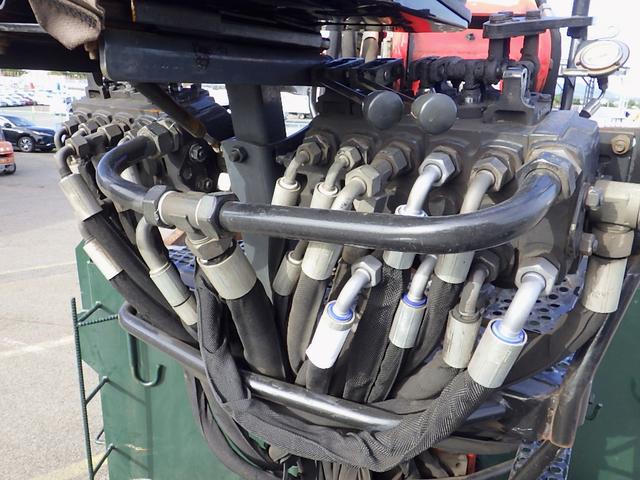 ヒノレンジャー 　４．９トン　３段クレーン　グラップル付　増トン　スクラップ運搬車　トップシート　ＨＡＲＤＯＸコンテナ　総荷重２．９８ｔ／２．９ｍ　　作業半径７．６２ｍ　坂道補助　保証書　４９００ｋｇ　６ＭＴ（17枚目）