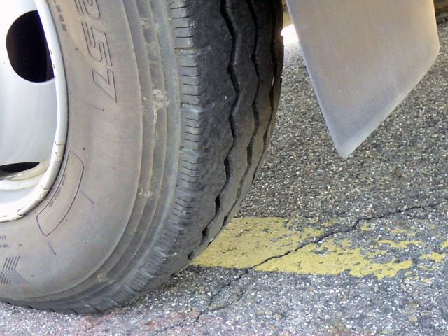 デュトロ ダンプ 3.7トン Lゲートダンプ 新明和 電動コボレーン LEDヘットランプ クラリオンモニター・Bカメラ カロッツェリアナビ地デジ ドラレコ 衝突軽減 坂道補助 保証書 3700kg 3人乗 6MT(46枚目)