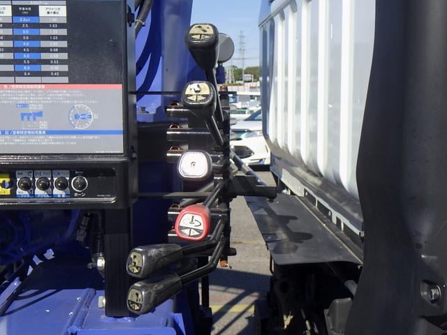 キャンター 2.95トン 3段クレーン ワイド 超々ロング リアジャッキ 2.93t吊 ラジコン フックイン 差し違いアウトリガー リアアウトリガー付 床鉄板 5方開 あおり中間支柱外し可 2950kg 5MT(44枚目)