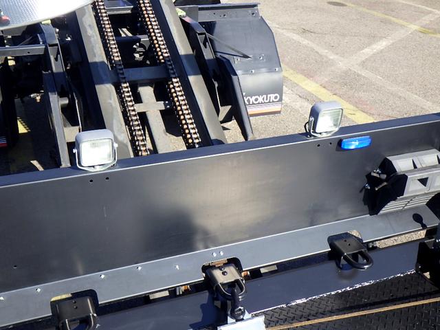 キャンター 3.2トン 1台積キャリアカー 一般仕様 フルフラット 極東フラトップゼロ ウインチ ラジコン Rゲート延長加工122cm 左右開閉式あおり LEDヘッド 保証書 3200kg 3人乗 5MT(14枚目)