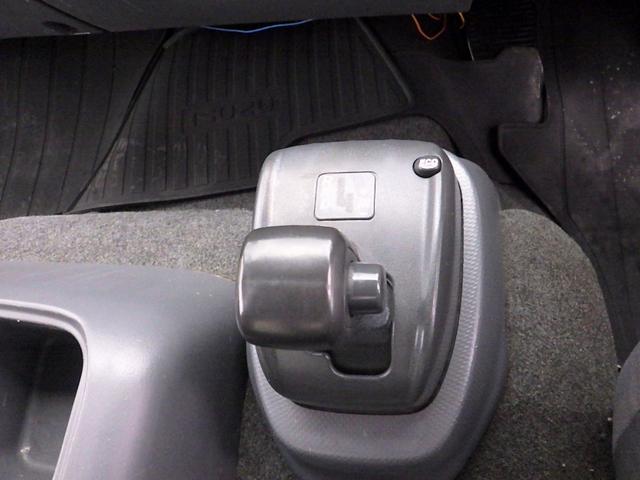 フォワード 　３．０５トン　冷蔵冷凍車　－３０℃　５７０　標準幅　格納パワーゲート　ＰＧラジコン　両側サイドドア　システムフロア　ラッシング２段　　衝突軽減　坂道補助　キーレス　アルミホイール　３０５０ｋｇ　ＡＴ（20枚目）