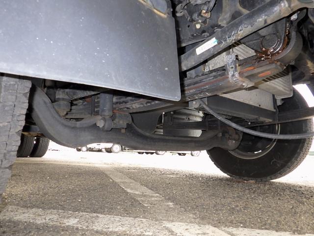 フォワード 　３．０５トン　冷蔵冷凍車　－３０℃　５７０　標準幅　格納パワーゲート　ＰＧラジコン　両側サイドドア　システムフロア　ラッシング２段　　衝突軽減　坂道補助　キーレス　アルミホイール　３０５０ｋｇ　ＡＴ（37枚目）