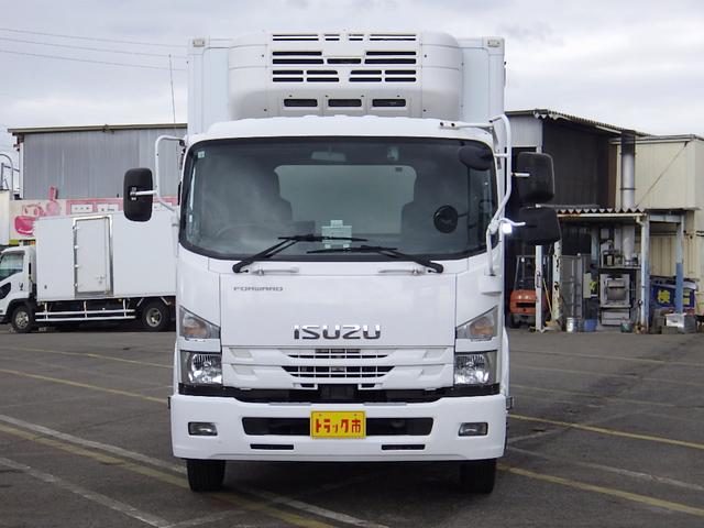 フォワード 　３．０５トン　冷蔵冷凍車　－３０℃　５７０　標準幅　格納パワーゲート　ＰＧラジコン　両側サイドドア　システムフロア　ラッシング２段　　衝突軽減　坂道補助　キーレス　アルミホイール　３０５０ｋｇ　ＡＴ（43枚目）