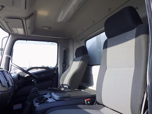 ヒノレンジャー 　３．７トン　平ボディー　アルミＨｉブロック　標準キャブ　荷台標準幅　６００ボディー　リアエアサス　床板　あおり開閉補助装置　荷台埋込みフック１４対　スタンション穴３個　保証書　３７００ｋｇ　６ＭＴ（19枚目）