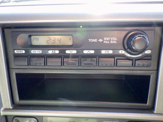 ヒノレンジャー 　３．７トン　平ボディー　アルミＨｉブロック　標準キャブ　荷台標準幅　６００ボディー　リアエアサス　床板　あおり開閉補助装置　荷台埋込みフック１４対　スタンション穴３個　保証書　３７００ｋｇ　６ＭＴ（26枚目）