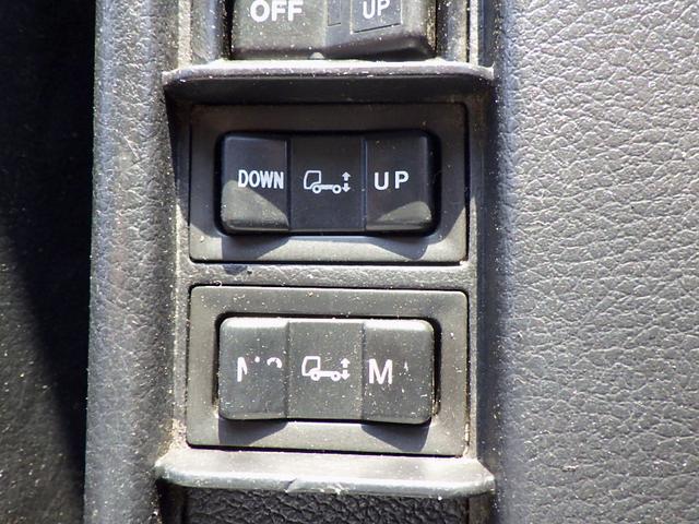 ヒノレンジャー 　３．７トン　平ボディー　アルミＨｉブロック　標準キャブ　荷台標準幅　６００ボディー　リアエアサス　床板　あおり開閉補助装置　荷台埋込みフック１４対　スタンション穴３個　保証書　３７００ｋｇ　６ＭＴ（35枚目）