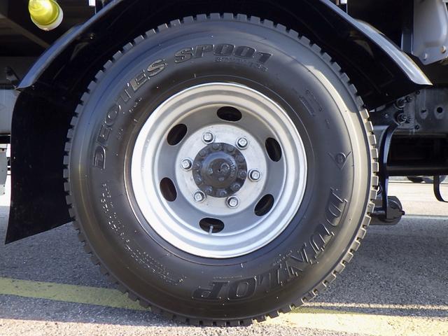 ヒノレンジャー 　３．７トン　平ボディー　アルミＨｉブロック　標準キャブ　荷台標準幅　６００ボディー　リアエアサス　床板　あおり開閉補助装置　荷台埋込みフック１４対　スタンション穴３個　保証書　３７００ｋｇ　６ＭＴ（38枚目）