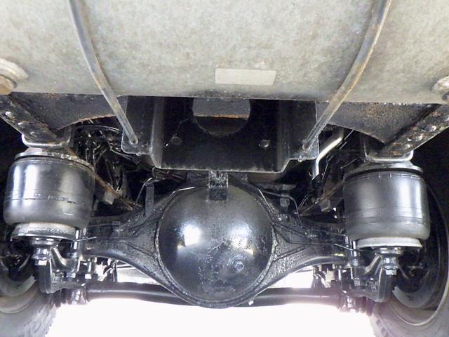 ヒノレンジャー 　３．７トン　平ボディー　アルミＨｉブロック　標準キャブ　荷台標準幅　６００ボディー　リアエアサス　床板　あおり開閉補助装置　荷台埋込みフック１４対　スタンション穴３個　保証書　３７００ｋｇ　６ＭＴ（43枚目）