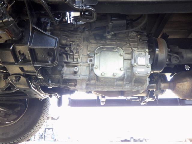 ヒノレンジャー 　３．７トン　平ボディー　アルミＨｉブロック　標準キャブ　荷台標準幅　６００ボディー　リアエアサス　床板　あおり開閉補助装置　荷台埋込みフック１４対　スタンション穴３個　保証書　３７００ｋｇ　６ＭＴ（45枚目）