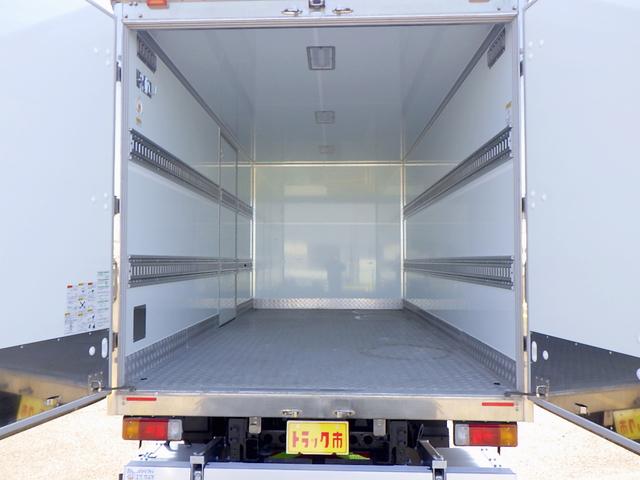 デュトロ ベースグレード 2トン 保冷バン ワイドロング 格納パワーゲート リモコン 床アルミ縞板張り サイドマーカー3対 LEDヘッドライト 衝突被害軽減ブレーキ バックモニター 保証書 取説 2000kg 3人乗 6MT(8枚目)