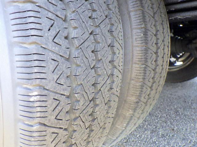 デュトロ ベースグレード 2トン 保冷バン ワイドロング 格納パワーゲート リモコン 床アルミ縞板張り サイドマーカー3対 LEDヘッドライト 衝突被害軽減ブレーキ バックモニター 保証書 取説 2000kg 3人乗 6MT(49枚目)