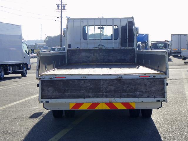 ヒノレンジャー 4.2トン 平ボディー 標準 580 床板張り 左右アオリバランサー ロープ通し穴4対 埋込フック4対 坂道発進補助装置 室内蛍光灯 運転席天井コンソール 純正ラジオ ETC 4200kg 6MT(14枚目)