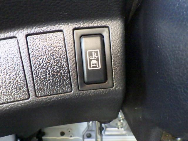 ヒノレンジャー 4.2トン 平ボディー 標準 580 床板張り 左右アオリバランサー ロープ通し穴4対 埋込フック4対 坂道発進補助装置 室内蛍光灯 運転席天井コンソール 純正ラジオ ETC 4200kg 6MT(25枚目)