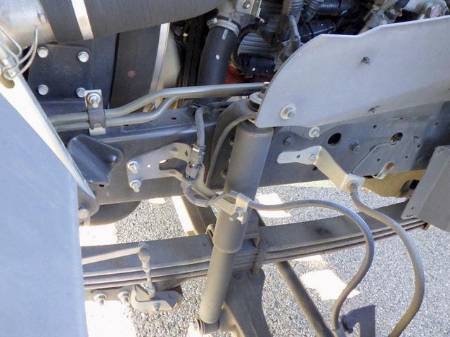 ヒノレンジャー 4.2トン 平ボディー 標準 580 床板張り 左右アオリバランサー ロープ通し穴4対 埋込フック4対 坂道発進補助装置 室内蛍光灯 運転席天井コンソール 純正ラジオ ETC 4200kg 6MT(38枚目)