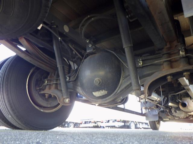 ヒノレンジャー 4.2トン 平ボディー 標準 580 床板張り 左右アオリバランサー ロープ通し穴4対 埋込フック4対 坂道発進補助装置 室内蛍光灯 運転席天井コンソール 純正ラジオ ETC 4200kg 6MT(41枚目)