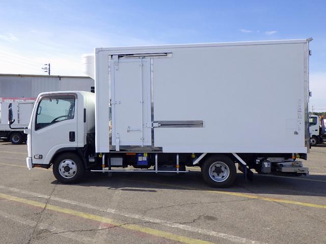 エルフトラック 冷凍冷蔵車 2トン ワイドロング マイナス30℃設定 スタンバイ 左スライドドア 格納P/Gリモコン付き(7枚目)