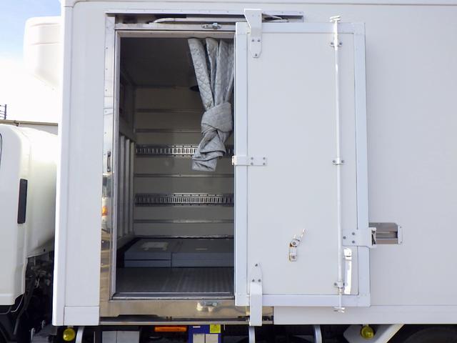 エルフトラック 冷凍冷蔵車 2トン ワイドロング マイナス30℃設定 スタンバイ 左スライドドア 格納P/Gリモコン付き(8枚目)