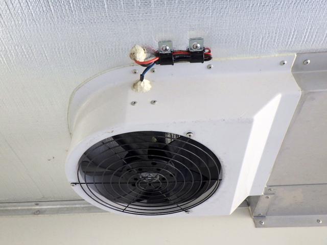 エルフトラック 冷凍冷蔵車 2トン ワイドロング マイナス30℃設定 スタンバイ 左スライドドア 格納P/Gリモコン付き(13枚目)