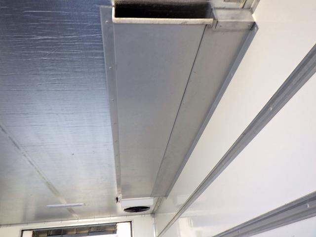 エルフトラック 冷凍冷蔵車 2トン ワイドロング マイナス30℃設定 スタンバイ 左スライドドア 格納P/Gリモコン付き(14枚目)