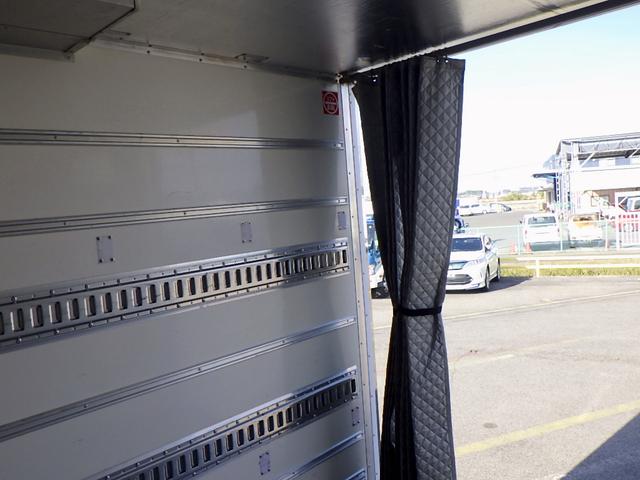 エルフトラック 冷凍冷蔵車 2トン ワイドロング マイナス30℃設定 スタンバイ 左スライドドア 格納P/Gリモコン付き(15枚目)