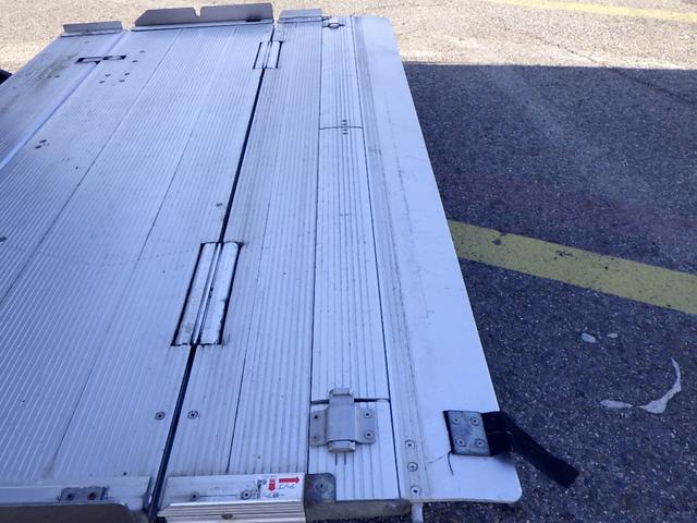 エルフトラック 冷凍冷蔵車 2トン ワイドロング マイナス30℃設定 スタンバイ 左スライドドア 格納P/Gリモコン付き(25枚目)