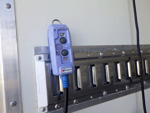 エルフトラック 冷凍冷蔵車 2トン ワイドロング マイナス30℃設定 スタンバイ 左スライドドア 格納P/Gリモコン付き(27枚目)