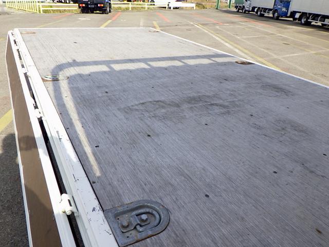 デュトロ 2トン 平ボディー ワイドロング 床板張り 全低床 埋込フック3対 左右アオリバランサー LEDヘッドライト 左右天井コンソール 純正ラジオ Bluetooth USB AUX ETC 保証書 6MT(9枚目)