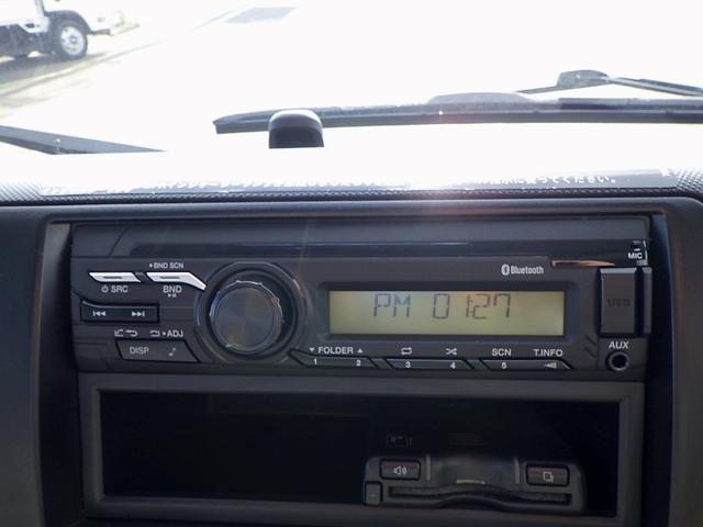 デュトロ 2トン 平ボディー ワイドロング 床板張り 全低床 埋込フック3対 左右アオリバランサー LEDヘッドライト 左右天井コンソール 純正ラジオ Bluetooth USB AUX ETC 保証書 6MT(17枚目)