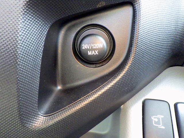 デュトロ 2トン 平ボディー ワイドロング 床板張り 全低床 埋込フック3対 左右アオリバランサー LEDヘッドライト 左右天井コンソール 純正ラジオ Bluetooth USB AUX ETC 保証書 6MT(21枚目)