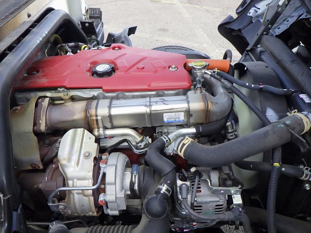 デュトロ 2トン 平ボディー ワイドロング 床板張り 全低床 埋込フック3対 左右アオリバランサー LEDヘッドライト 左右天井コンソール 純正ラジオ Bluetooth USB AUX ETC 保証書 6MT(37枚目)