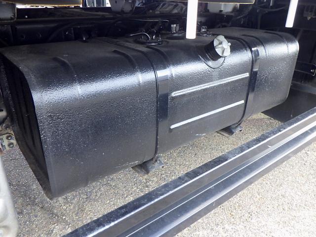 デュトロ 2トン 平ボディー ワイドロング 床板張り 全低床 埋込フック3対 左右アオリバランサー LEDヘッドライト 左右天井コンソール 純正ラジオ Bluetooth USB AUX ETC 保証書 6MT(47枚目)