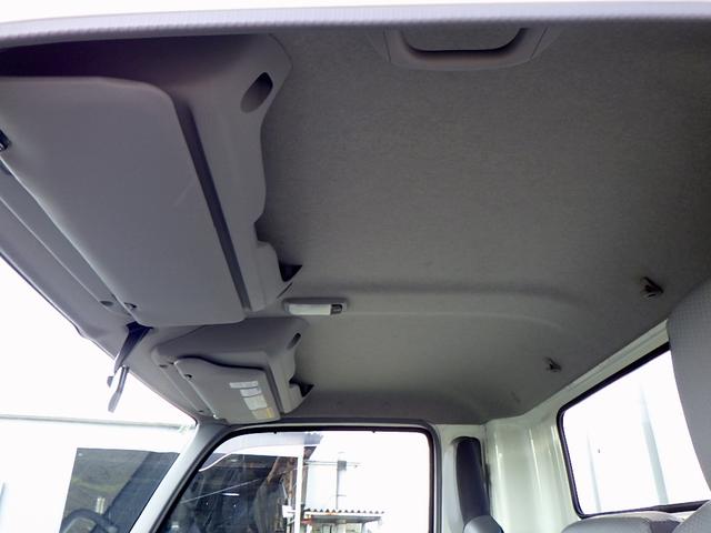 デュトロ 2トン 平ボディー ワイドロング 床板張り 全低床 埋込フック3対 左右アオリバランサー LEDヘッドライト 左右天井コンソール 純正ラジオ Bluetooth USB AUX ETC 保証書 6MT(48枚目)