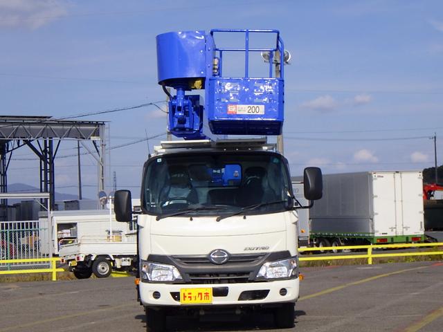 デュトロ 高所作業車 12m 鉄バケット フロント収納式 作業床高さ11.9m 積載荷重200kg アワメーター1736h 坂道発進補助装置 電動パーキングブレーキ 左電格ミラー ETC 3人乗 5MT(3枚目)