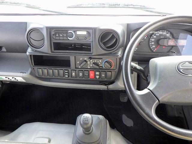 デュトロ 高所作業車 12m 鉄バケット フロント収納式 作業床高さ11.9m 積載荷重200kg アワメーター1736h 坂道発進補助装置 電動パーキングブレーキ 左電格ミラー ETC 3人乗 5MT(12枚目)