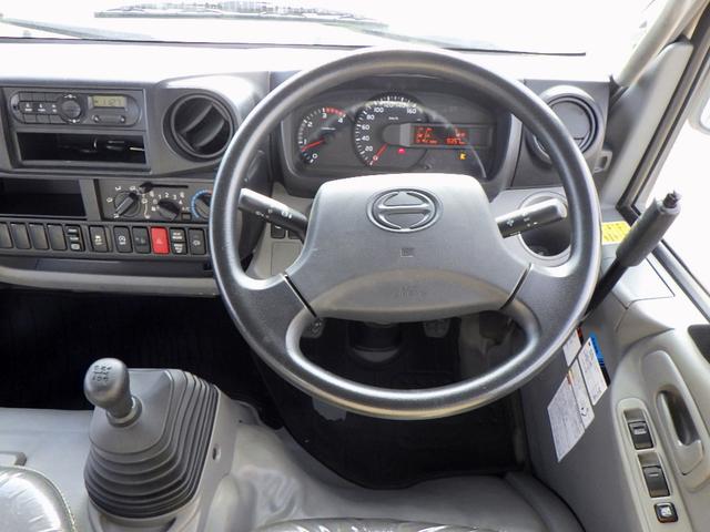 デュトロ 高所作業車 12m 鉄バケット フロント収納式 作業床高さ11.9m 積載荷重200kg アワメーター1736h 坂道発進補助装置 電動パーキングブレーキ 左電格ミラー ETC 3人乗 5MT(13枚目)