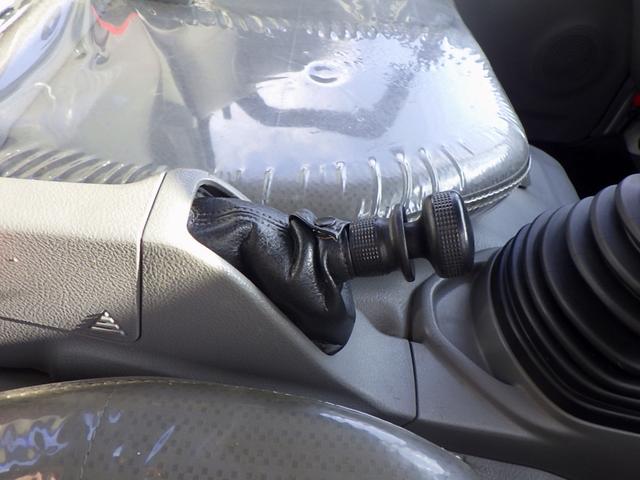 デュトロ 高所作業車 12m 鉄バケット フロント収納式 作業床高さ11.9m 積載荷重200kg アワメーター1736h 坂道発進補助装置 電動パーキングブレーキ 左電格ミラー ETC 3人乗 5MT(15枚目)