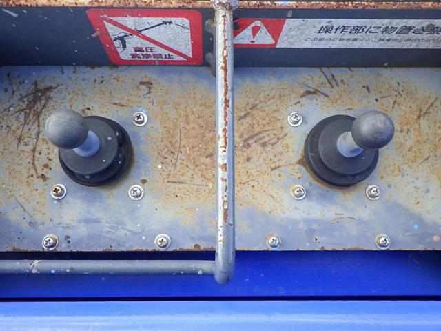 デュトロ 高所作業車 12m 鉄バケット フロント収納式 作業床高さ11.9m 積載荷重200kg アワメーター1736h 坂道発進補助装置 電動パーキングブレーキ 左電格ミラー ETC 3人乗 5MT(41枚目)