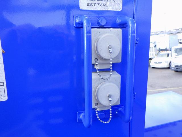 デュトロ 高所作業車 12m 鉄バケット フロント収納式 作業床高さ11.9m 積載荷重200kg アワメーター1736h 坂道発進補助装置 電動パーキングブレーキ 左電格ミラー ETC 3人乗 5MT(44枚目)