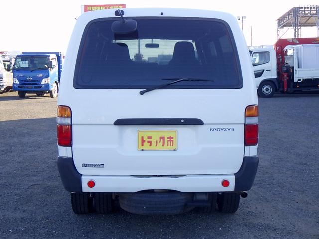 トヨエース 2トン ルートバン ジャストロー 絶版車 両側スライドドア リアWタイヤ 両側電格ミラー 横滑防止装置 純正ラジオ ETC キーレス 保証書 取説 2000kg 3人乗 5MT(6枚目)