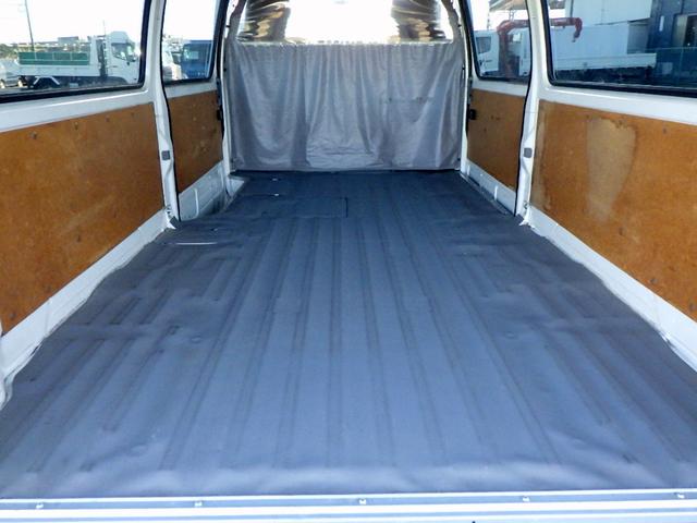 トヨエース 2トン ルートバン ジャストロー 絶版車 両側スライドドア リアWタイヤ 両側電格ミラー 横滑防止装置 純正ラジオ ETC キーレス 保証書 取説 2000kg 3人乗 5MT(10枚目)